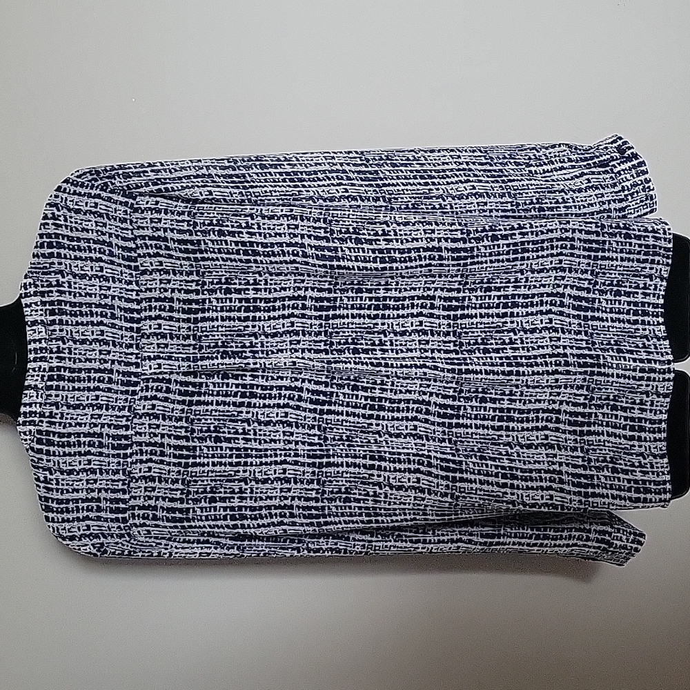 Ellui Button-Up Top - Picture 2 of 4